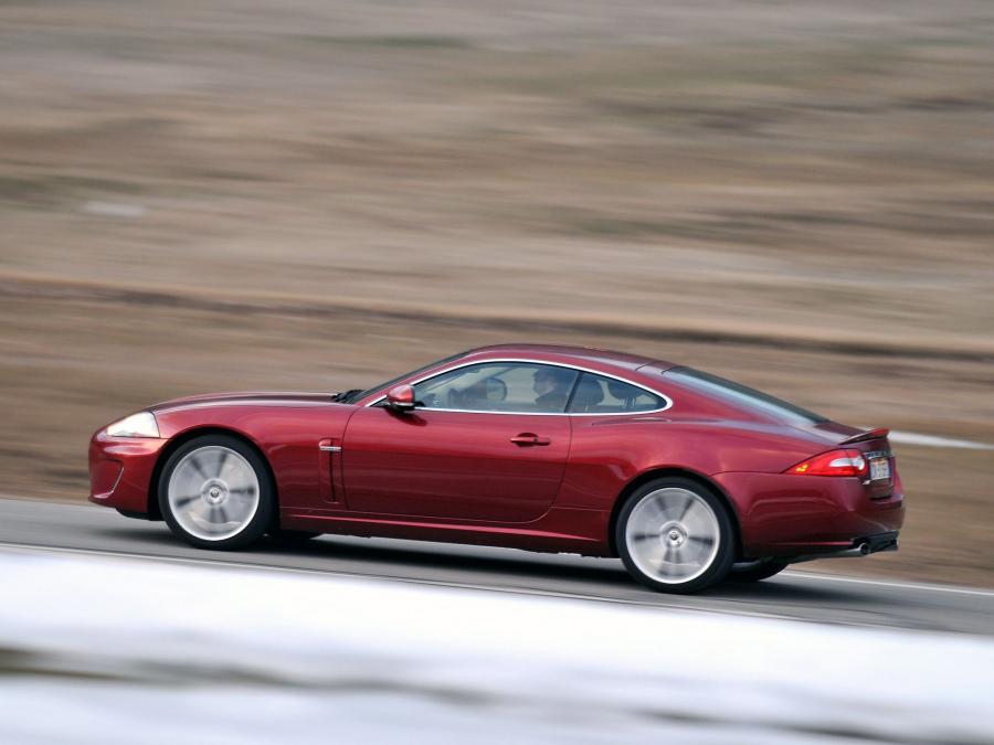  Jaguar XK Coupe 2009 года  (фото 8 из 15)